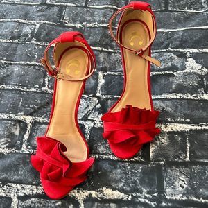Red heel 💋 Beautiful, sexy, elegant and fun!